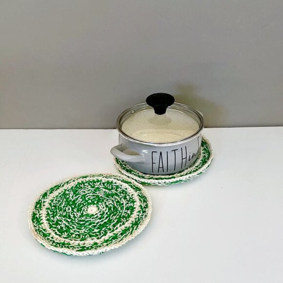 Crochet Thick Pot Holders, Handmade Farmhouse Decor - Picture 8 of 8